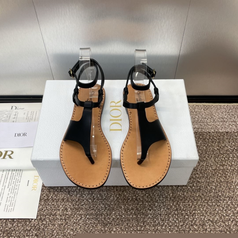 ch**an D*or slippers